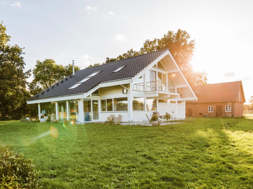 Modernes Fachwerkhaus Landhaus Fachwerk Holz Glas Weiss 4